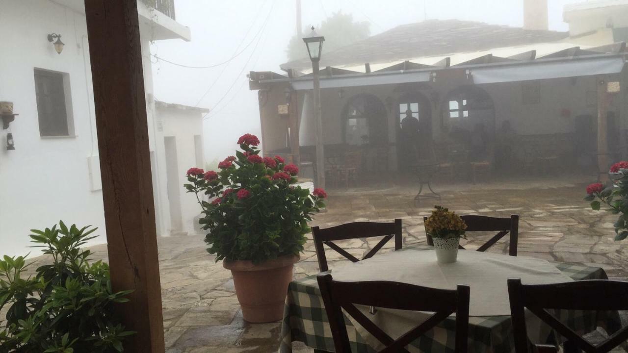 Antoniou Guesthouse Kastanitsa Luaran gambar